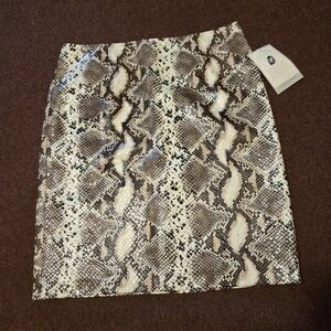 Jacklyn Smith Faux Snake Skirt New Size 8